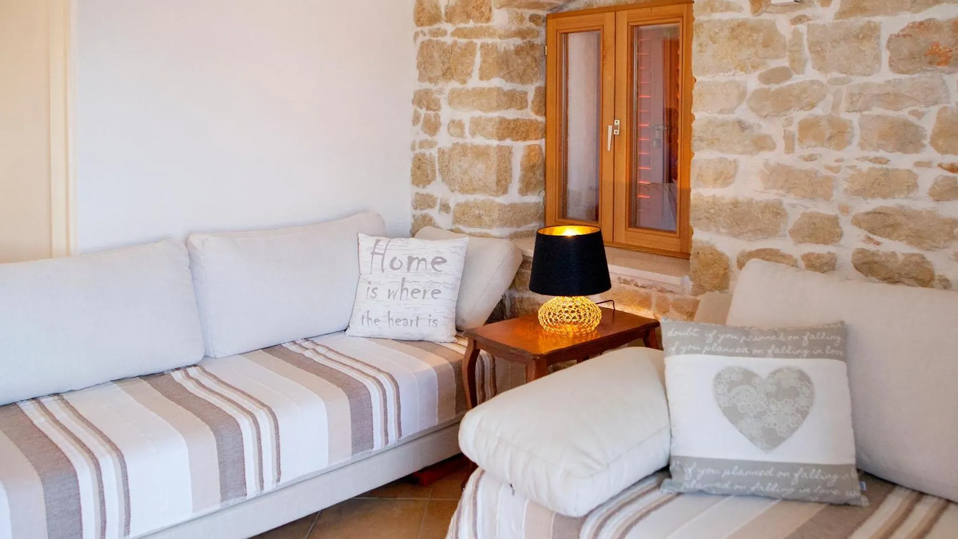 Apartments Astalavista Donji Okrug  Croatia